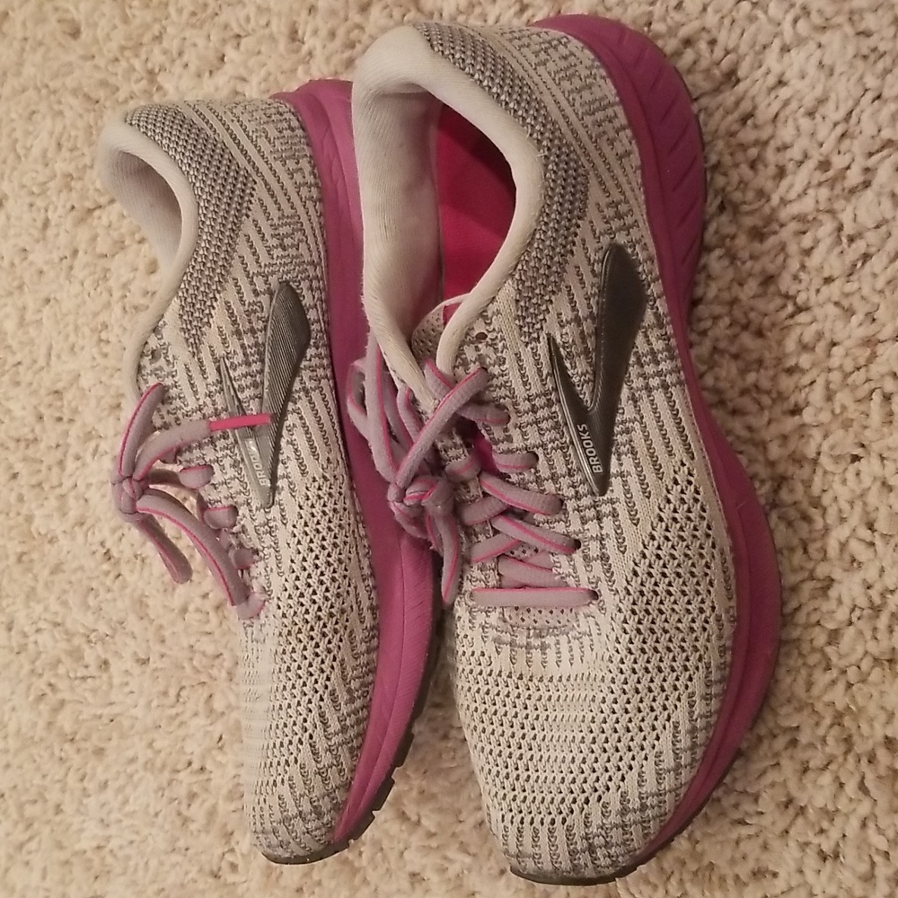 Brooks Revel 3 Womens Shoes Sz 7